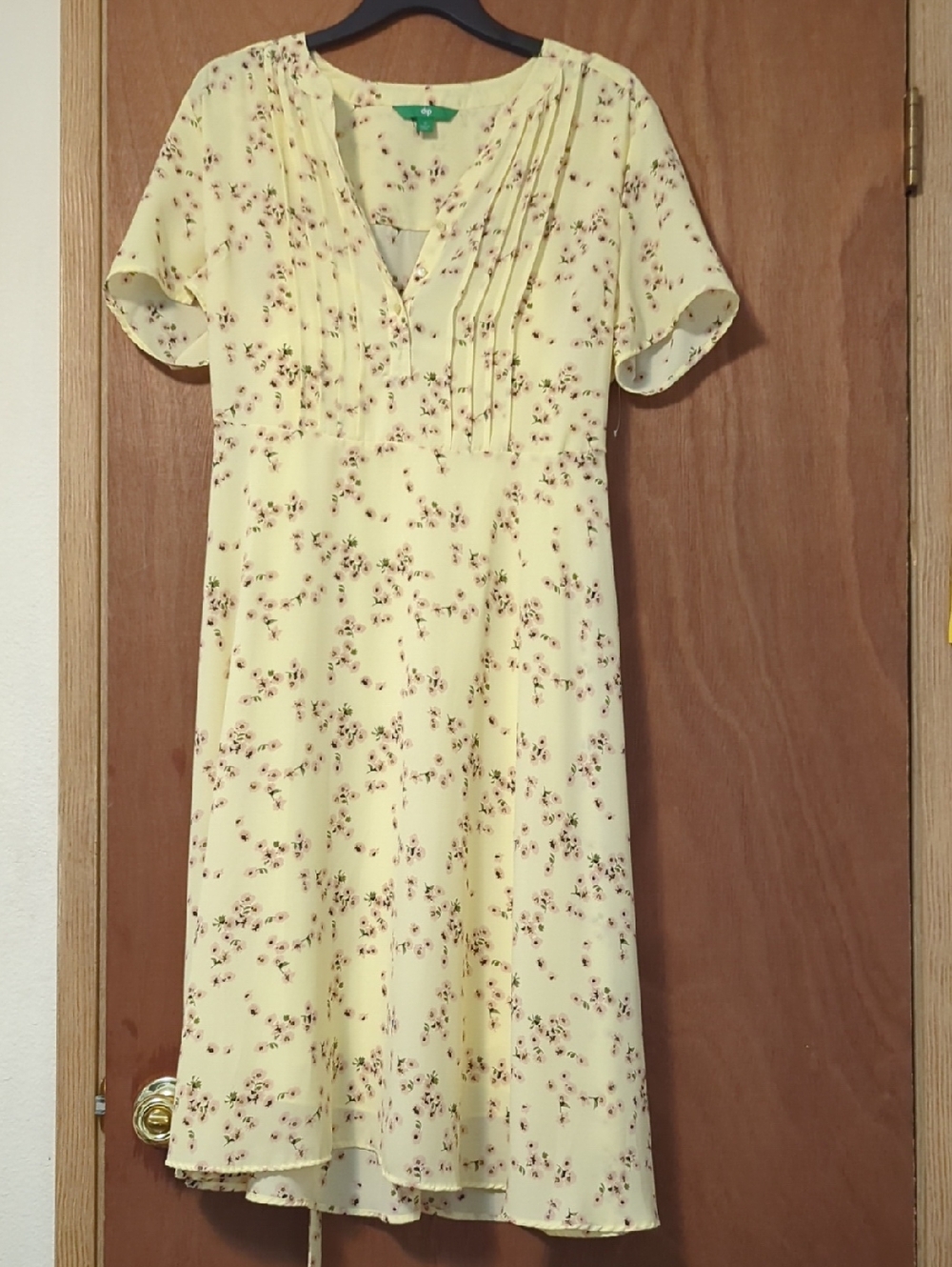dip Pale Yellow Dress with Light Pink Floral Pattern